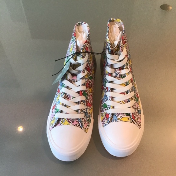 NEW H&M x Keith Haring High Tops Dancing Figures Sneakers 41 8.5 Limited Edition - Picture 3 of 5